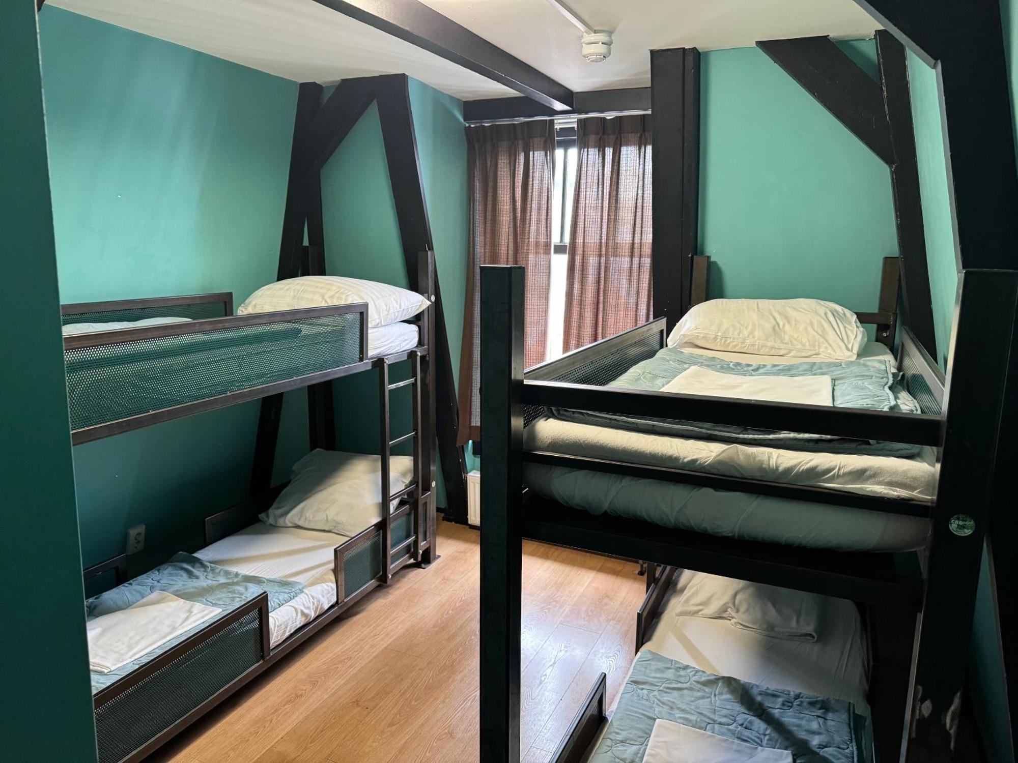 Amsterdam Hostel Uptown Εξωτερικό φωτογραφία