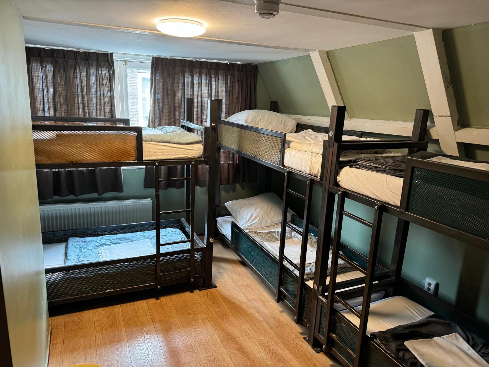 Amsterdam Hostel Uptown Εξωτερικό φωτογραφία