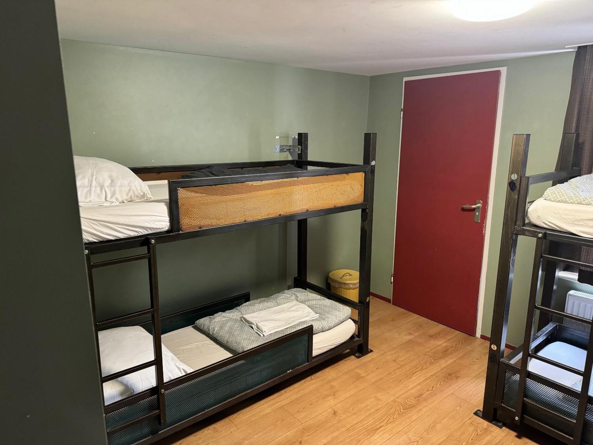 Amsterdam Hostel Uptown Εξωτερικό φωτογραφία