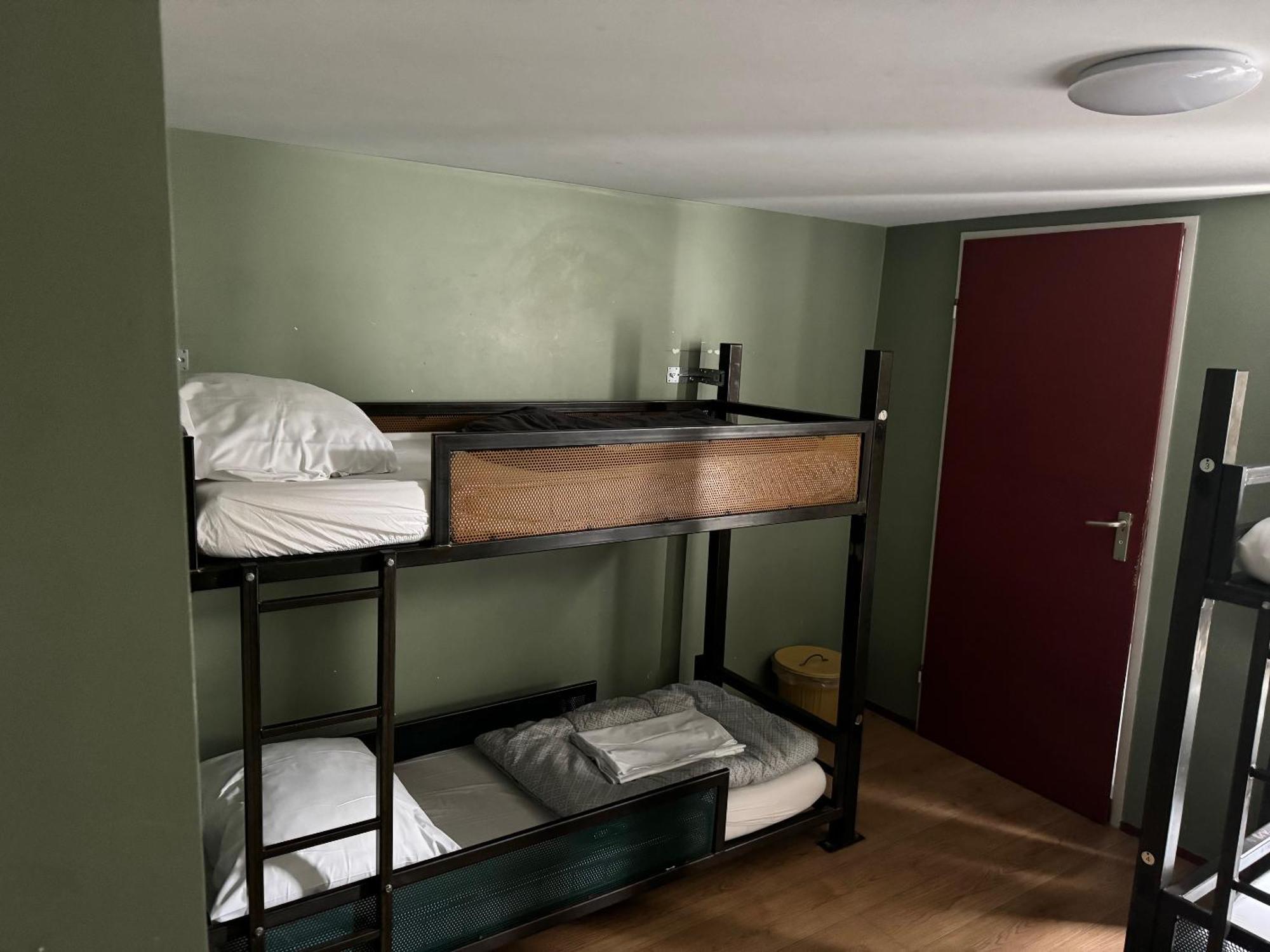 Amsterdam Hostel Uptown Εξωτερικό φωτογραφία